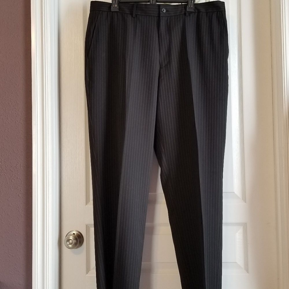🎉 HP 🎊 Perry Ellis Dress Slacks.